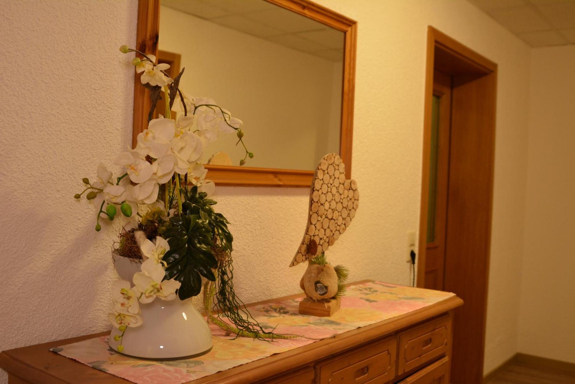 Hotel-Gasthof Zur Rose ไวเซนฮอร์น ภายนอก รูปภาพ