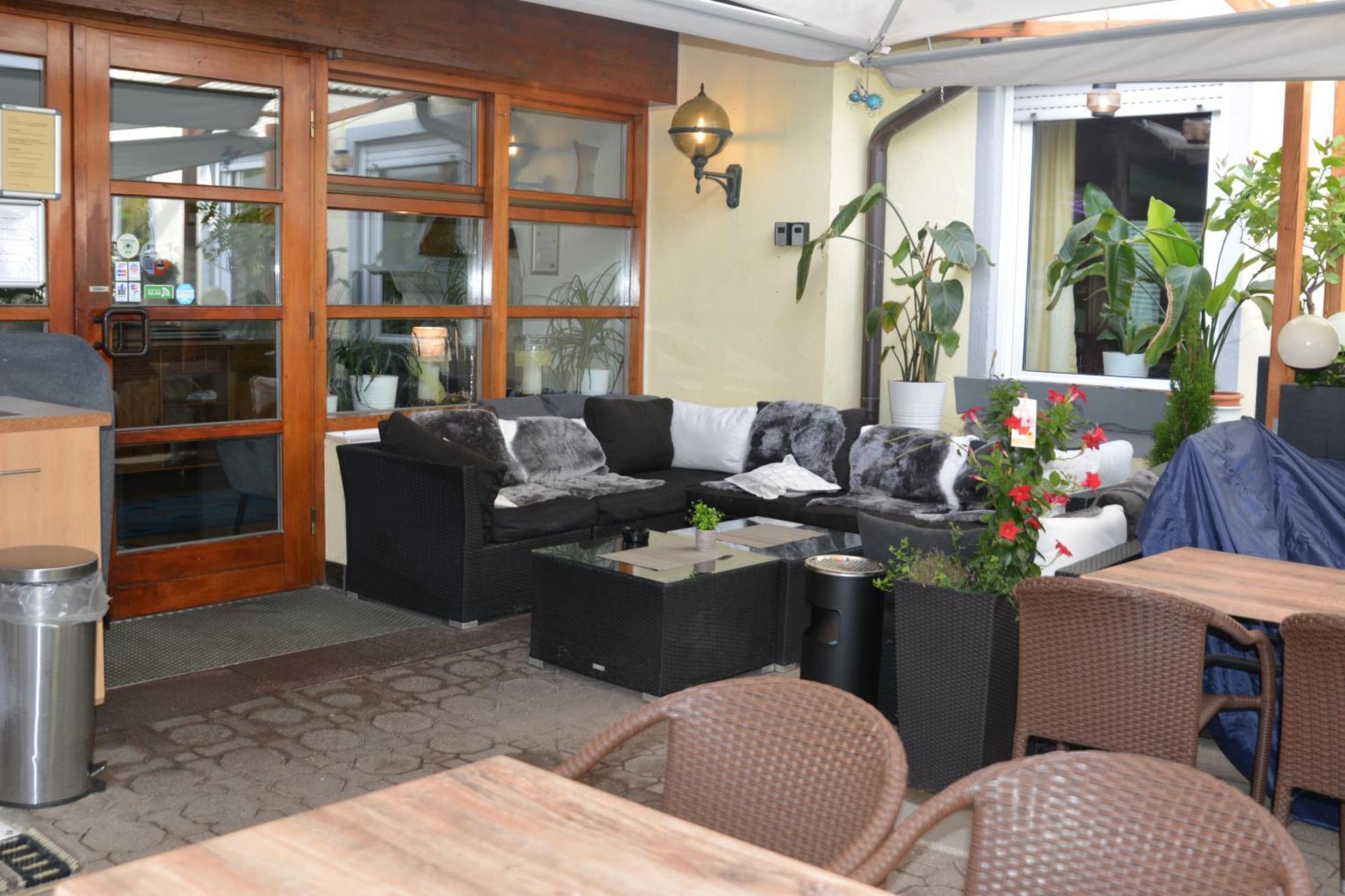 Hotel-Gasthof Zur Rose ไวเซนฮอร์น ภายนอก รูปภาพ