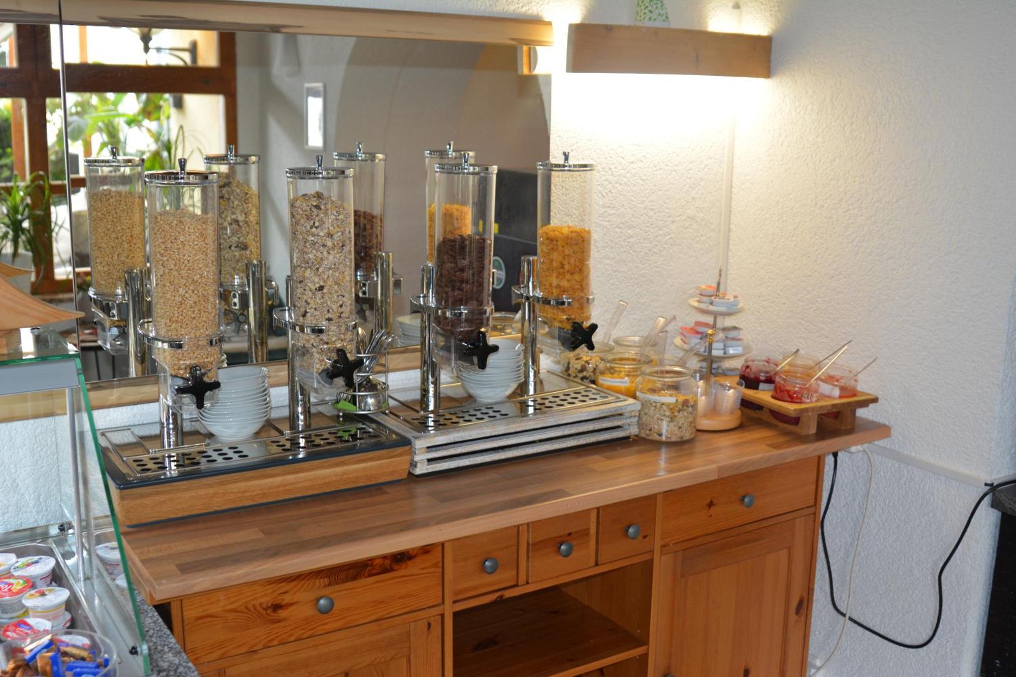 Hotel-Gasthof Zur Rose ไวเซนฮอร์น ภายนอก รูปภาพ