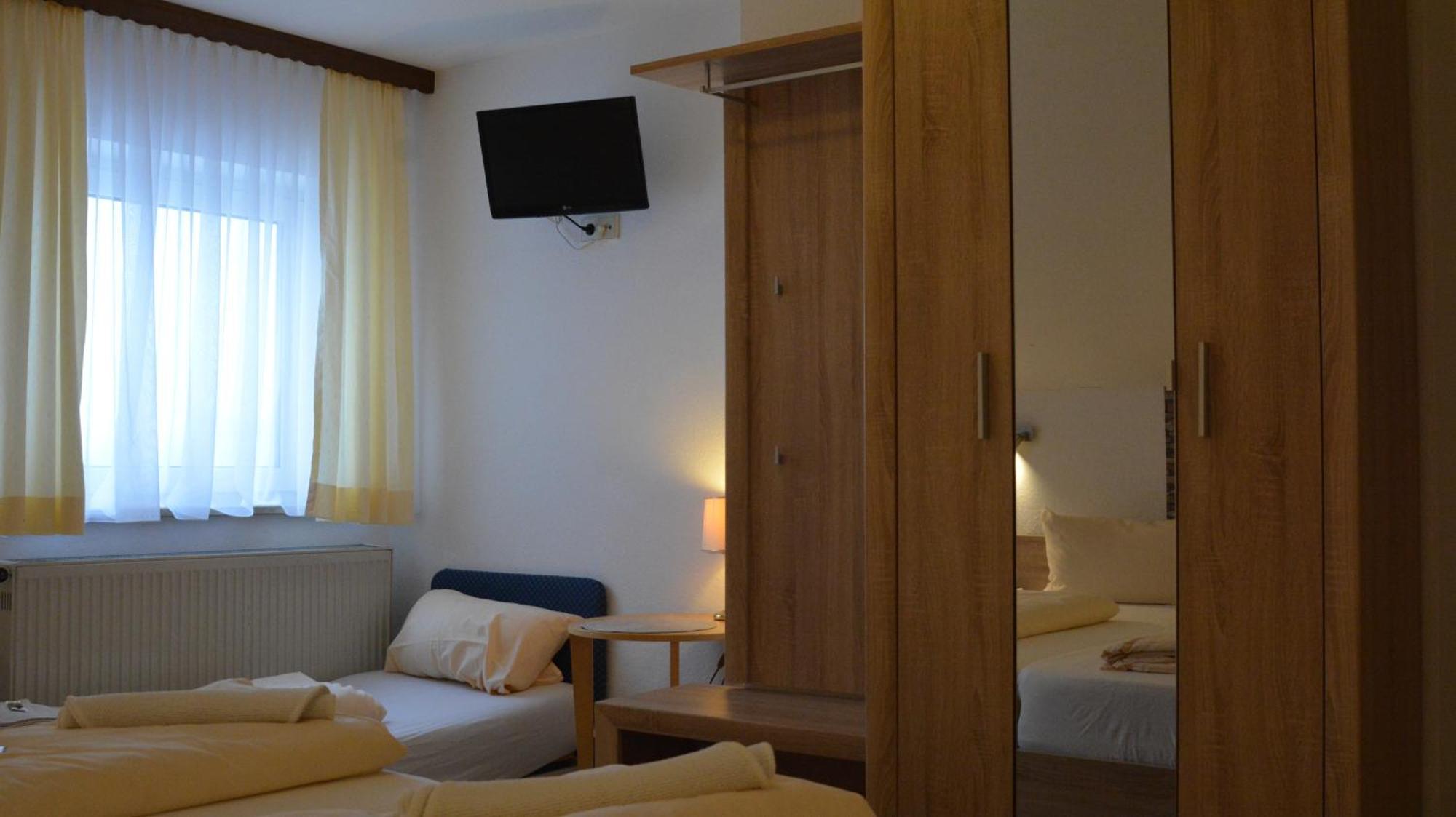 Hotel-Gasthof Zur Rose ไวเซนฮอร์น ห้อง รูปภาพ