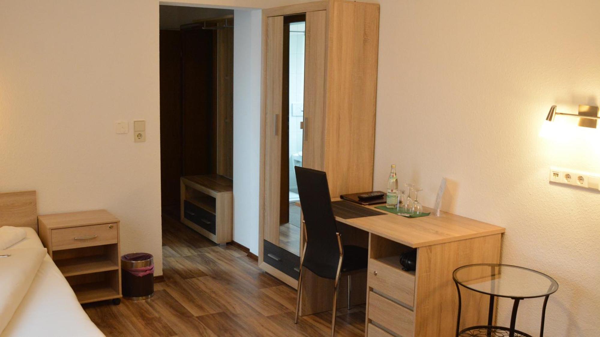 Hotel-Gasthof Zur Rose ไวเซนฮอร์น ห้อง รูปภาพ