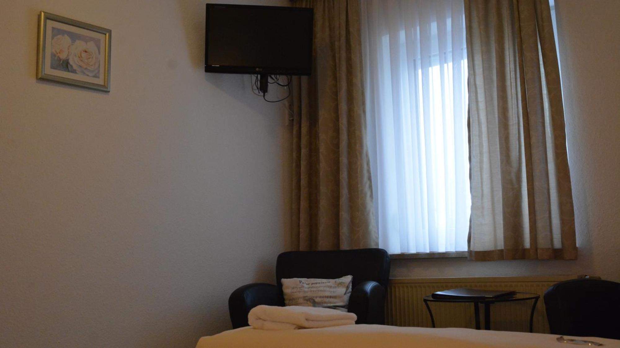 Hotel-Gasthof Zur Rose ไวเซนฮอร์น ห้อง รูปภาพ