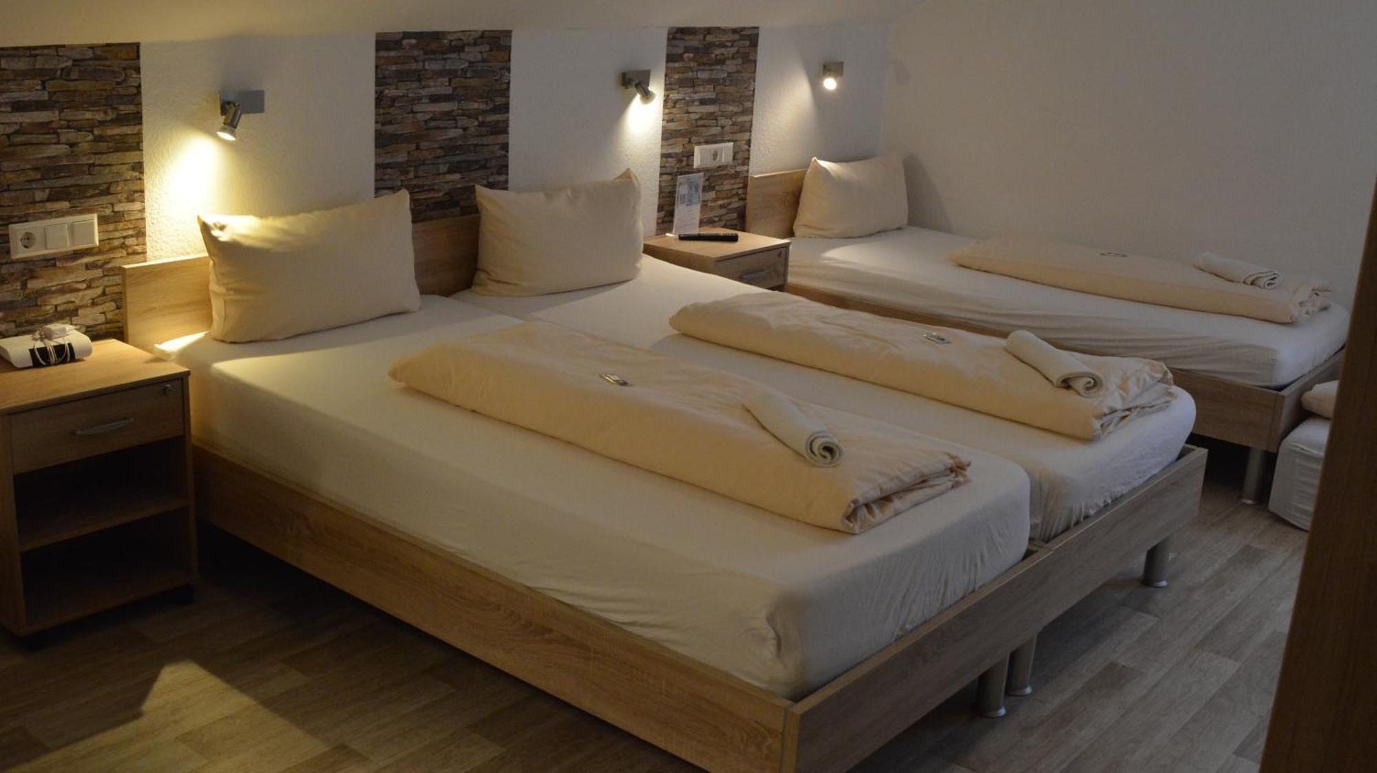 Hotel-Gasthof Zur Rose ไวเซนฮอร์น ห้อง รูปภาพ