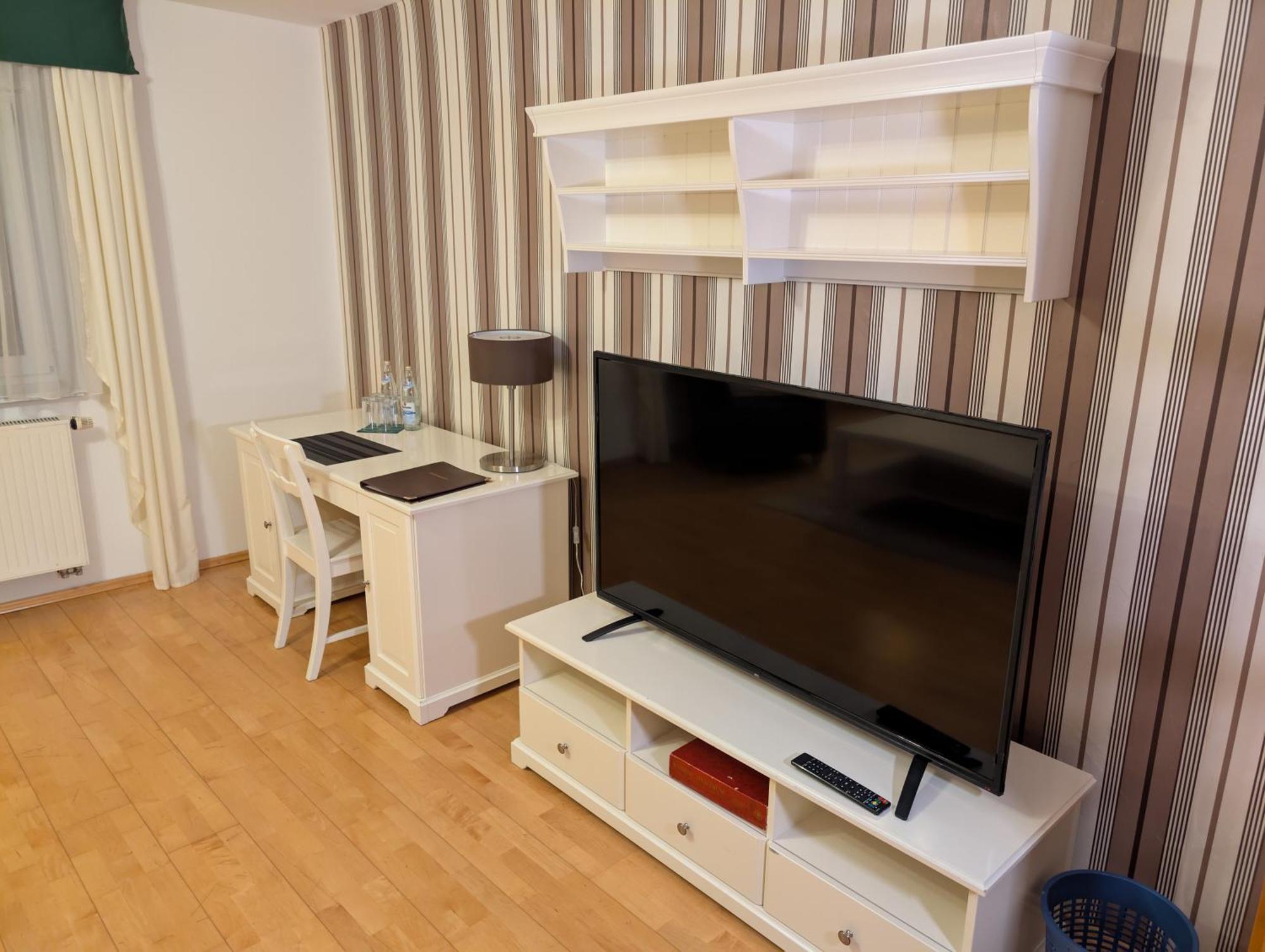 Hotel-Gasthof Zur Rose ไวเซนฮอร์น ห้อง รูปภาพ