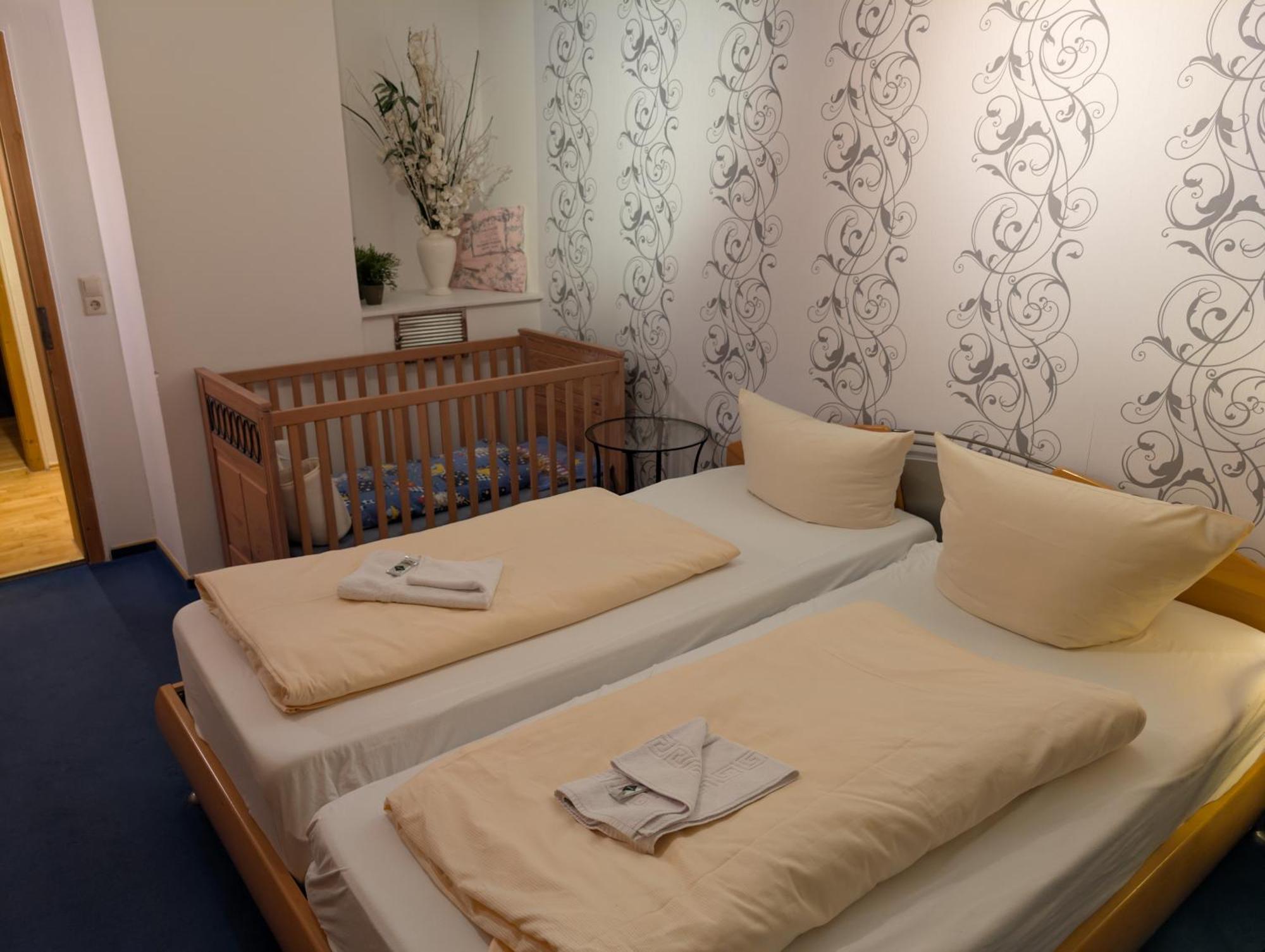 Hotel-Gasthof Zur Rose ไวเซนฮอร์น ห้อง รูปภาพ