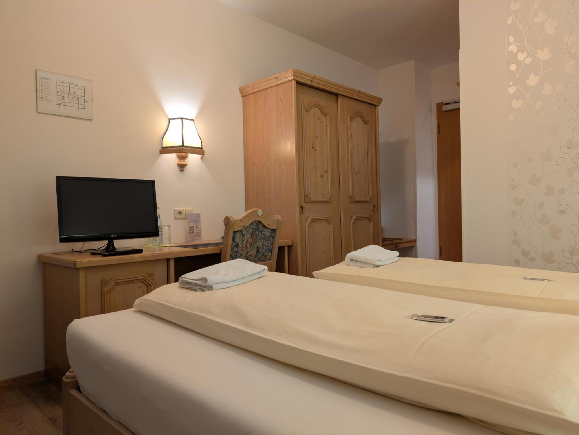 Hotel-Gasthof Zur Rose ไวเซนฮอร์น ห้อง รูปภาพ
