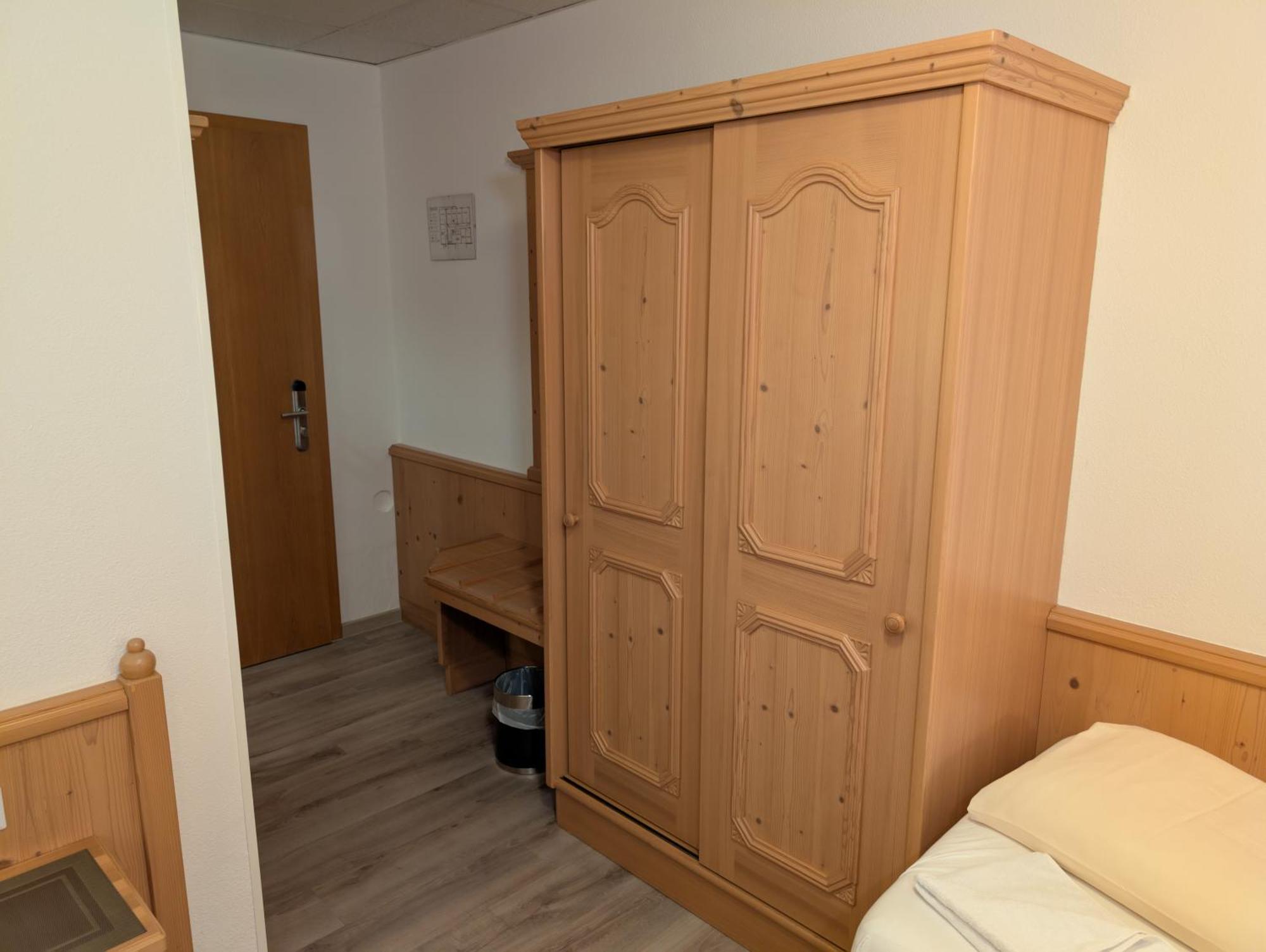 Hotel-Gasthof Zur Rose ไวเซนฮอร์น ห้อง รูปภาพ