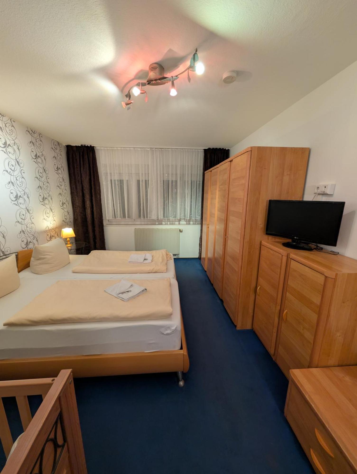 Hotel-Gasthof Zur Rose ไวเซนฮอร์น ห้อง รูปภาพ