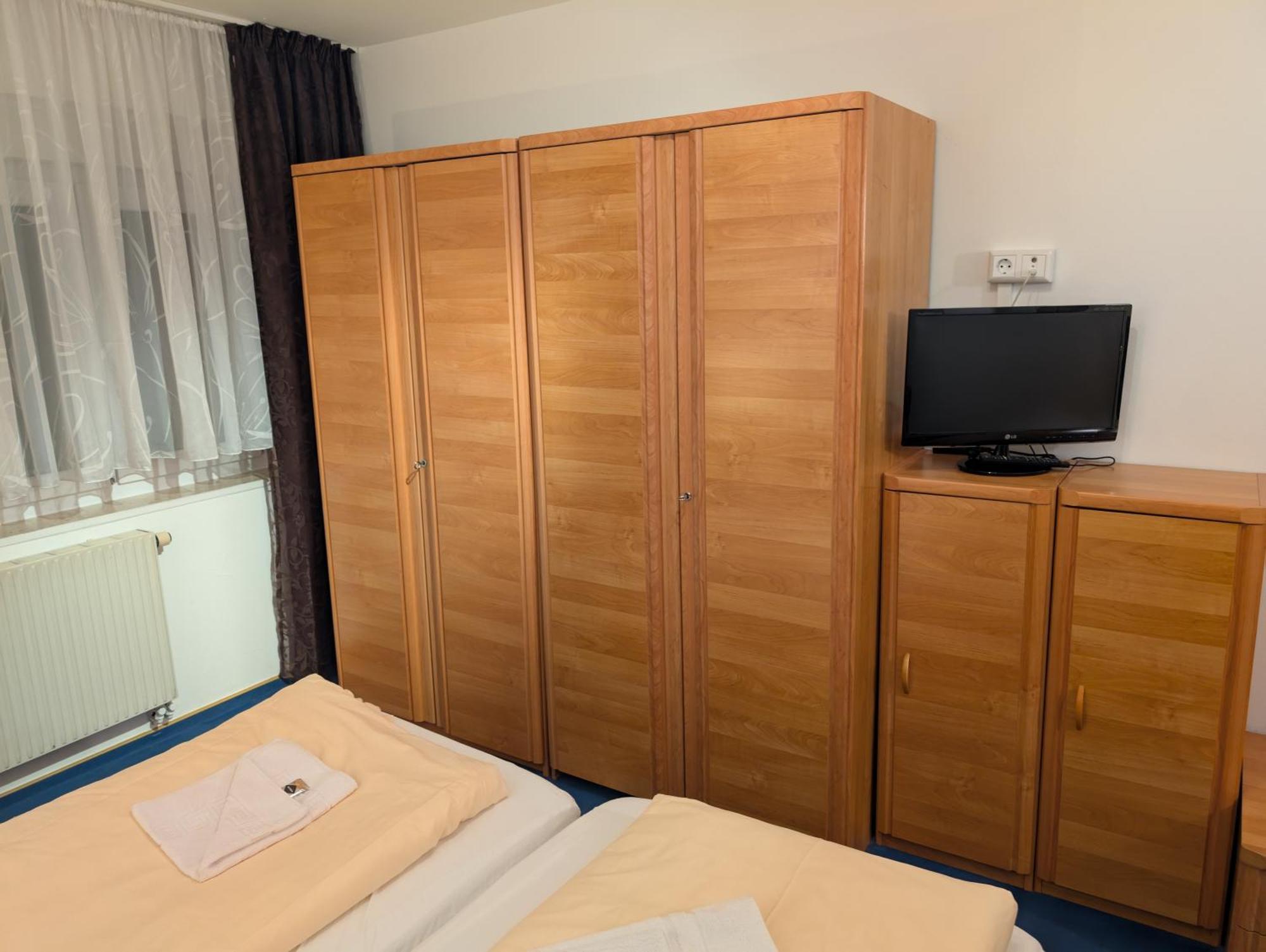 Hotel-Gasthof Zur Rose ไวเซนฮอร์น ห้อง รูปภาพ