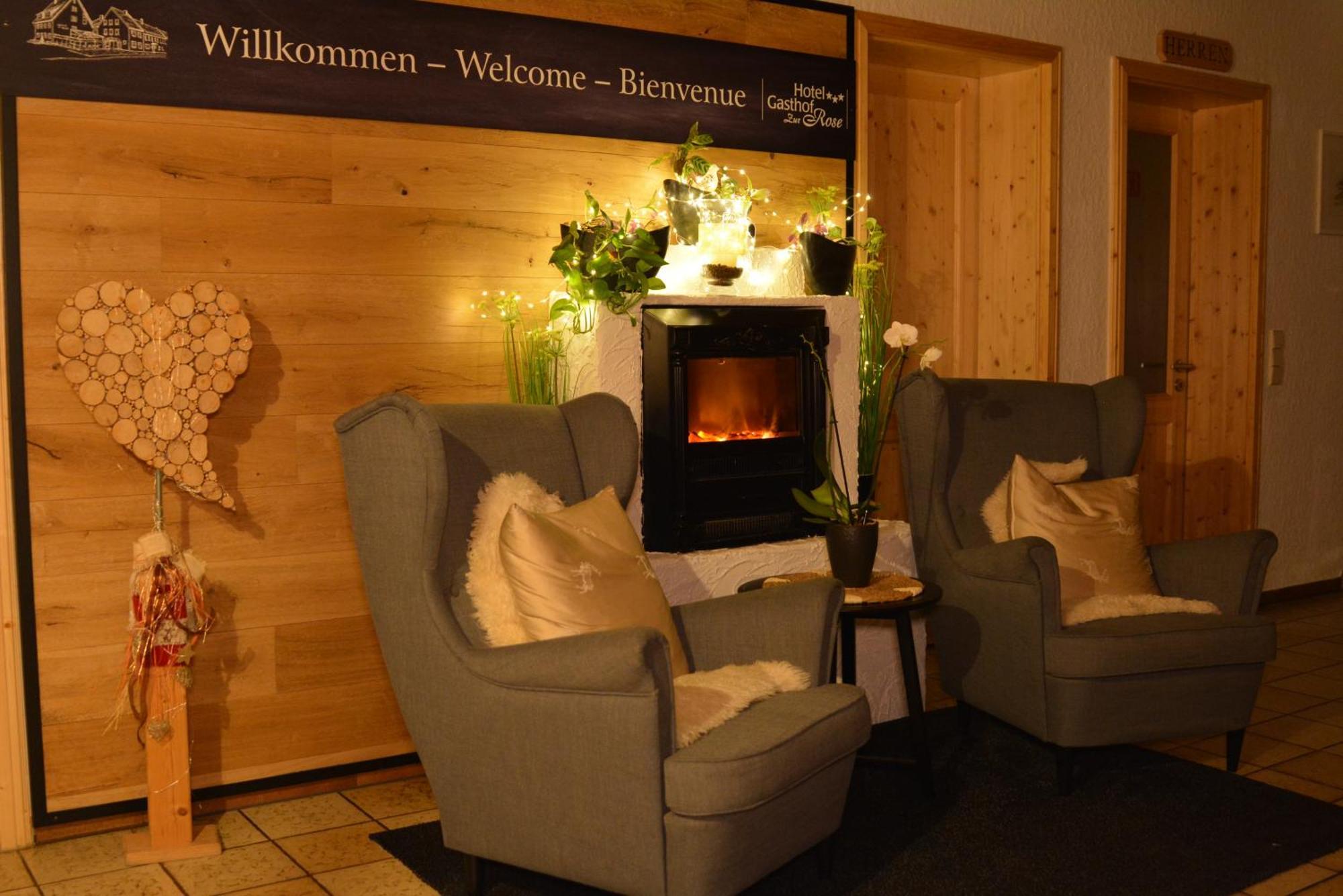 Hotel-Gasthof Zur Rose ไวเซนฮอร์น ภายนอก รูปภาพ